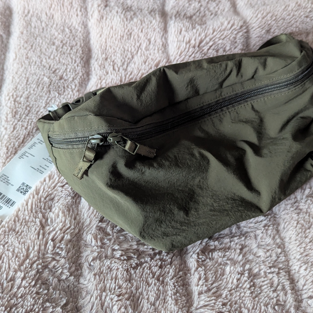 Uniqlo Olive Green Crossbody Belt Bag